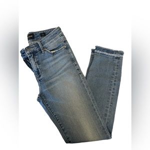 Lucky Brand size 4/27 Hayden Skinny cropped jeans